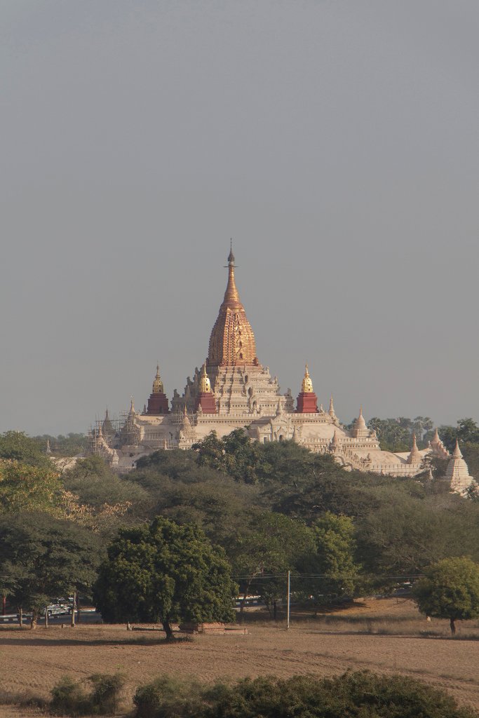 04-Ananda temple.jpg